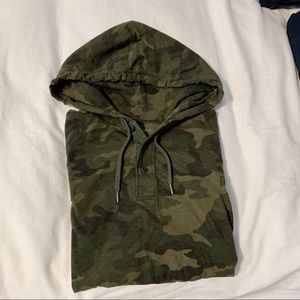 American Eagle Camo Hooded Pullover